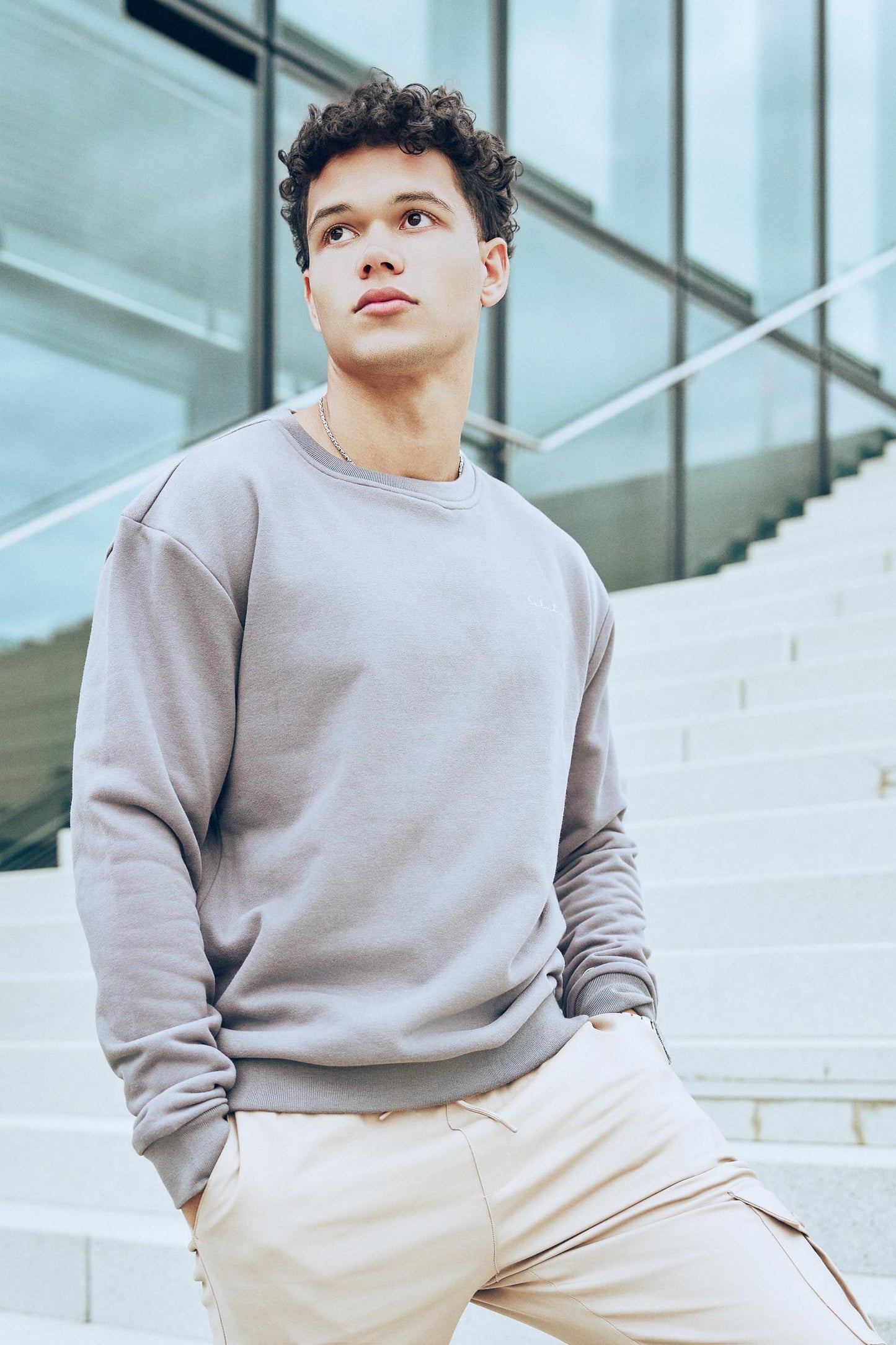 Signature Crewneck Grey