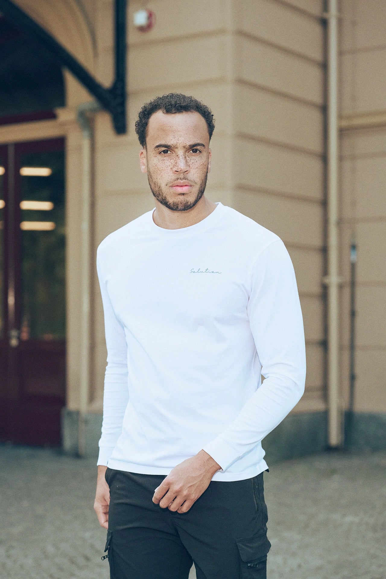 Essential Longsleeve T-Shirt White