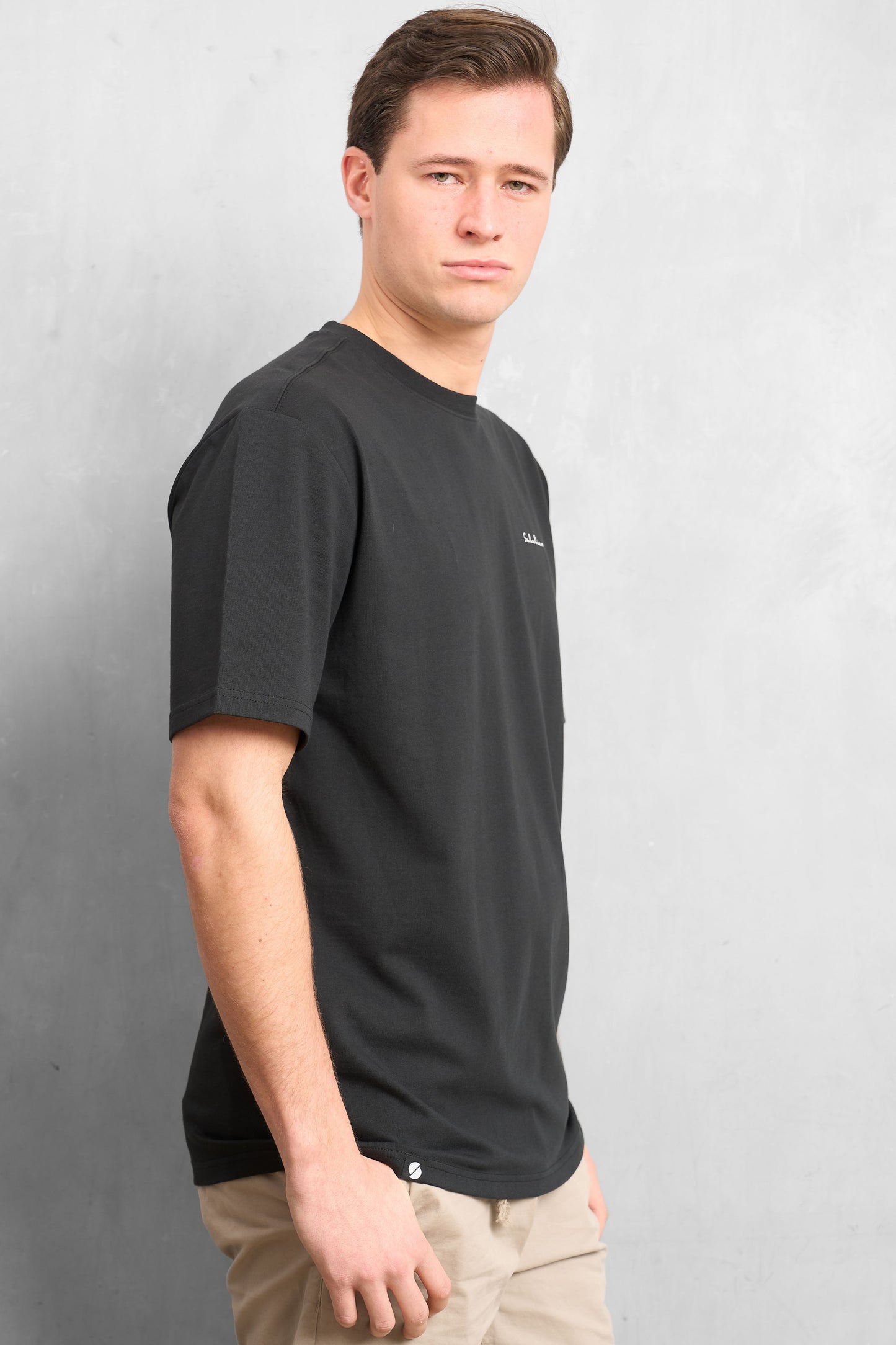 Essential Tee Black